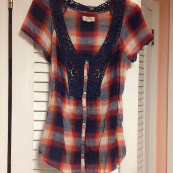 Hollister 100% cotton button down top