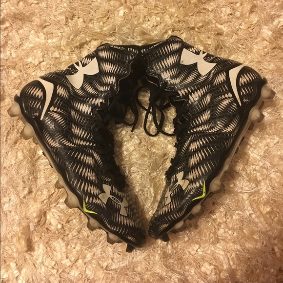 Men's Spikes View 2