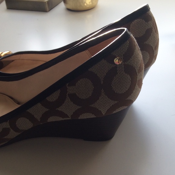 Coach peep toe wedges - Picture 3 of 4