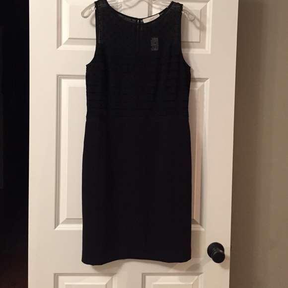 Dress - Picture 1 of 4