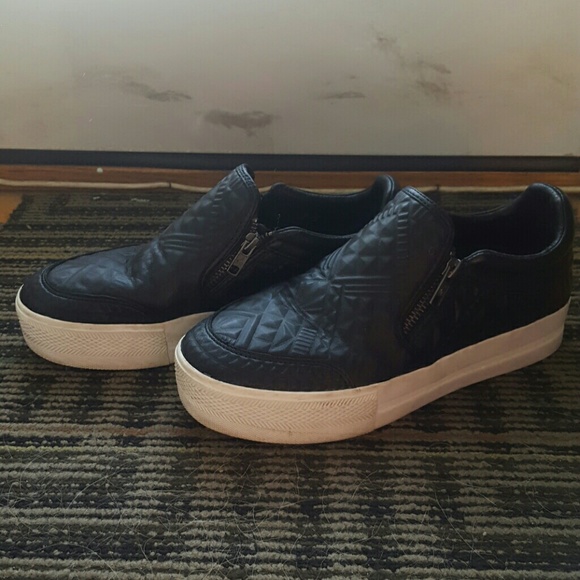 Ash jig geometric embossed skate sneakrr