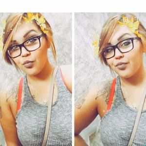 Meet your Posher, Abbey