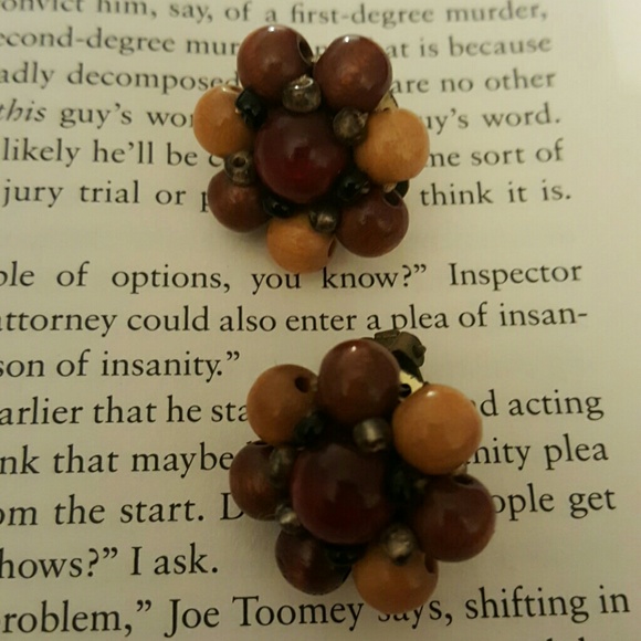 Wood bead flower bunch vintage clip earrings