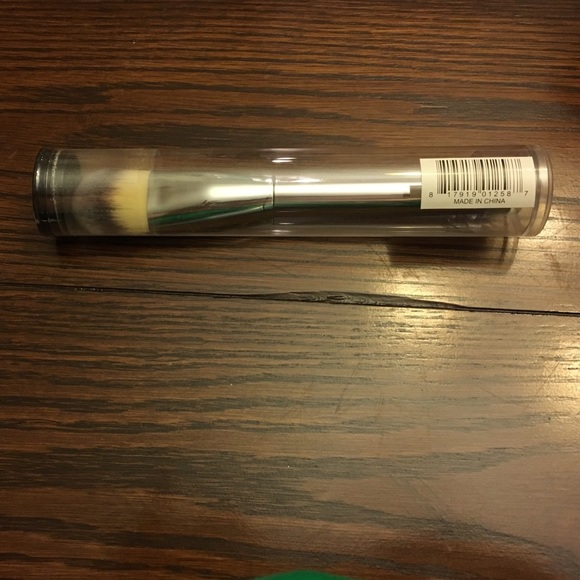 It Cosmetics  Other - It Cosmetics  Heavenly Luxe Plush Paddle brush