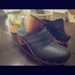 🍁UGG Australia classic Clog 🍁