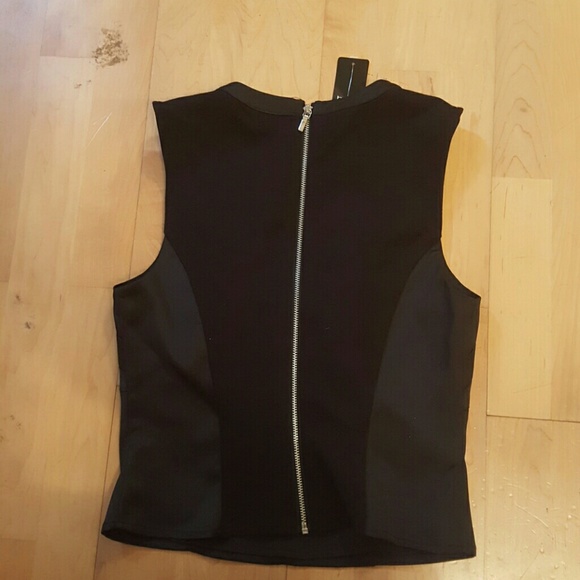 Top - Picture 2 of 2