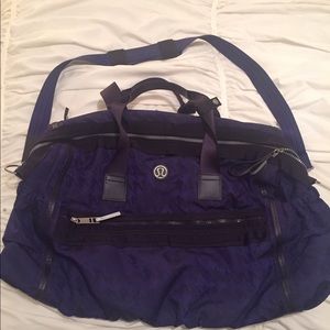 Purple LuLu Lemon Weekend Warrior duffle bag