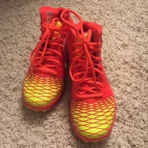 SOLD | Adidas Basketball Sneaker