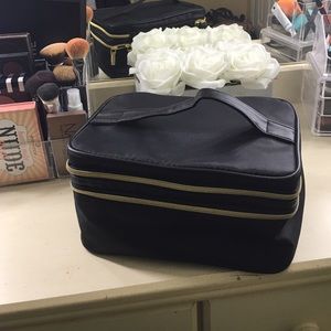 Kestrel black travel makeup bag