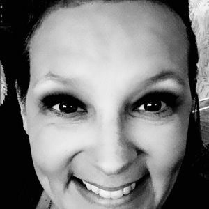 Meet your Posher, Christy