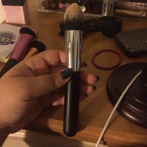 Tapered Foundation Brush (Not real techniques)