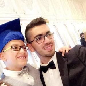 Meet your Posher, Omar