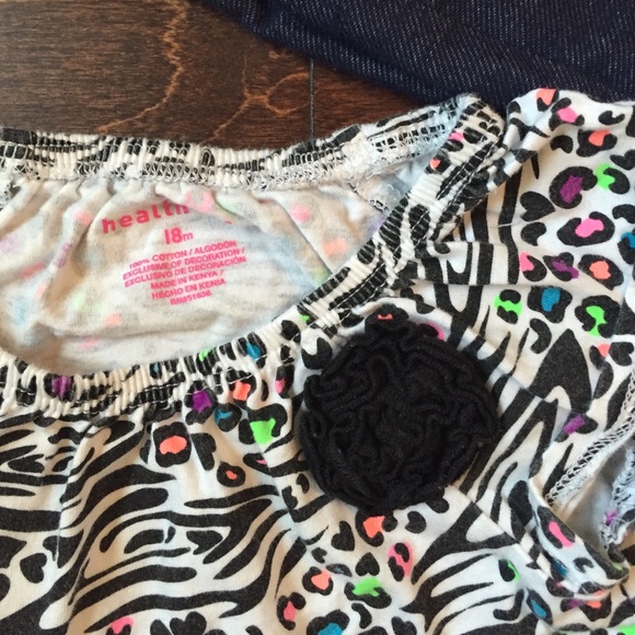 🚫SOLD🚫Bundle of three infant girl's outfits! - Picture 4 of 4