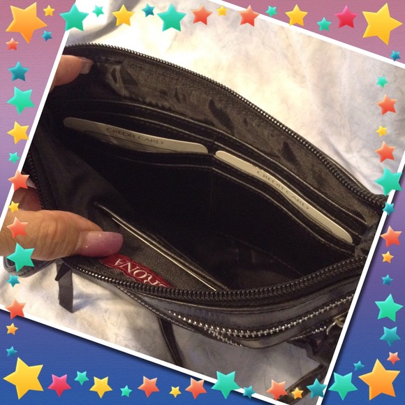 🎀 2 Crossbody Bags/✅NWOT💖 OTHER EUC💖✅ - Picture 4 of 4