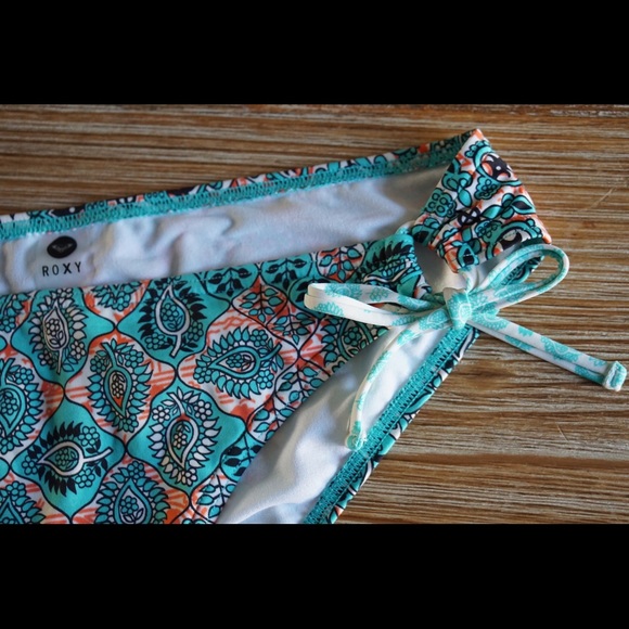 Roxy Bikini Bottom. - Picture 4 of 4