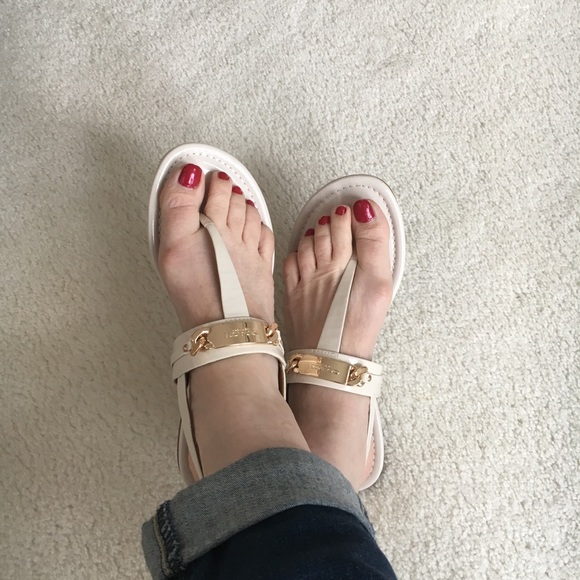 New! COACH thong sandals. - Picture 6 of 8