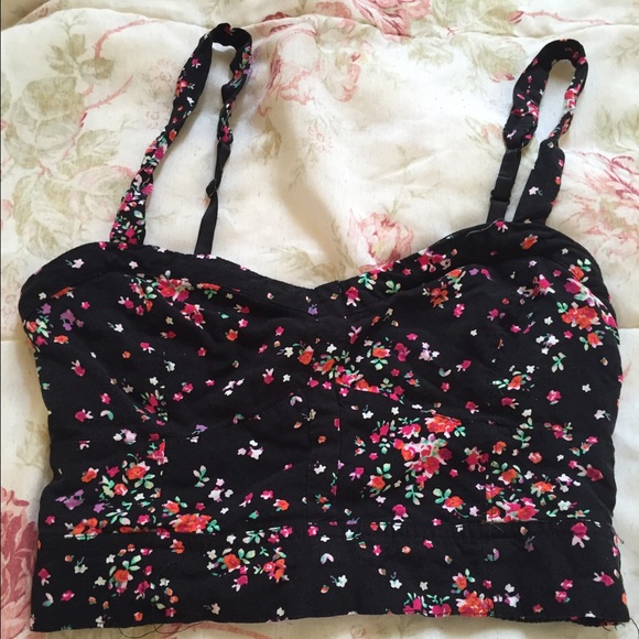 Floral Crop Top - Picture 2 of 3
