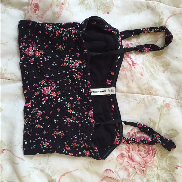 Floral Crop Top - Picture 3 of 3