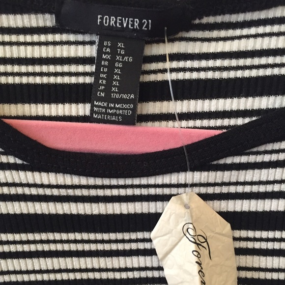 Stripped crop top - Picture 4 of 4