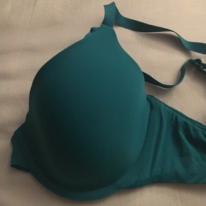 34D New Gilligan & Omalley bra without tag