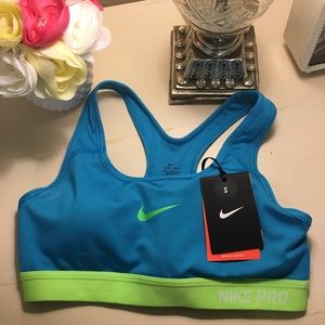 NIKE women's sports bra