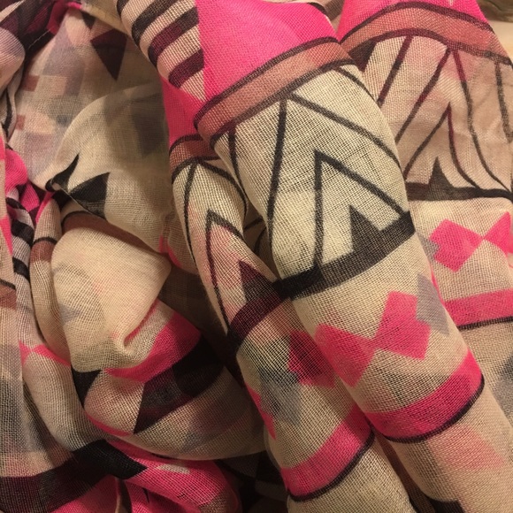 Bohemian tribal colored scarf - Picture 1 of 3