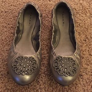 cute flats never worn