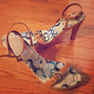 Coach Jodie Wooden Heel 👡