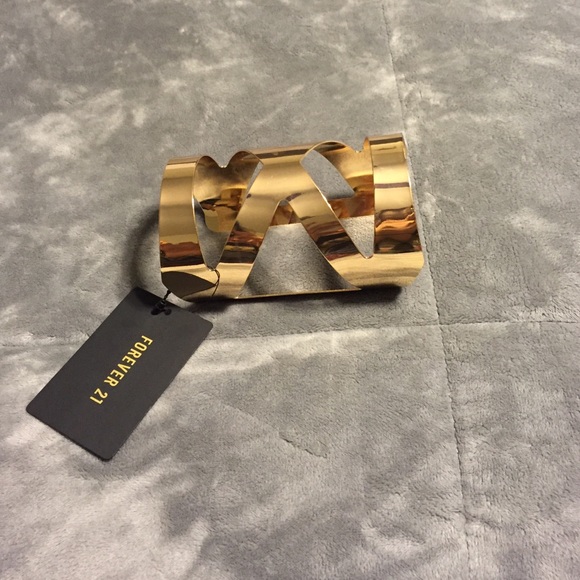 Forever 21 gold cuff