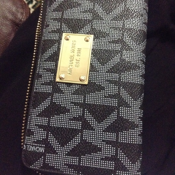 Women MK wallet