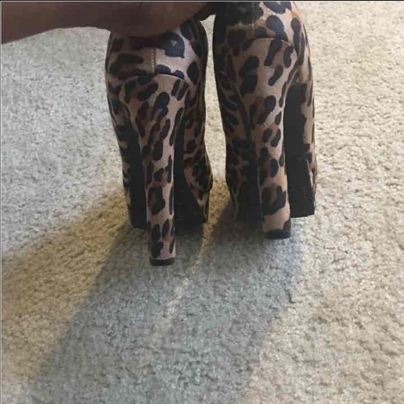Leopard pumps - Picture 3 of 3