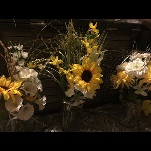10 Mason Jars with White & Yellow Flowers