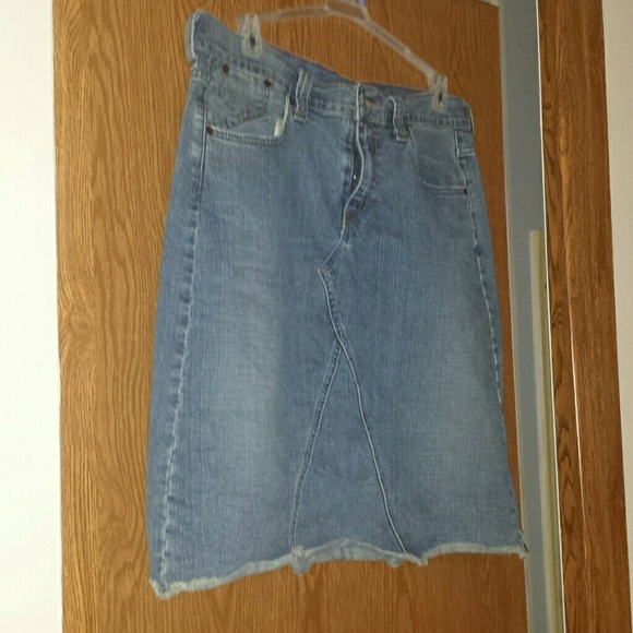 Knew length denim skirt (plus)