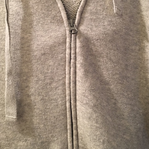 Simple gray hoodie - Picture 2 of 2