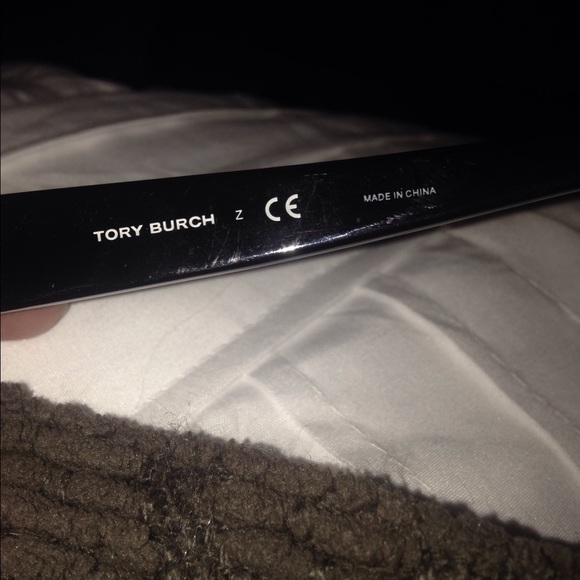 These are real Tory Burch glasses - Picture 3 of 4