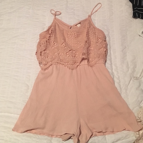 Light pink romper - Picture 1 of 1