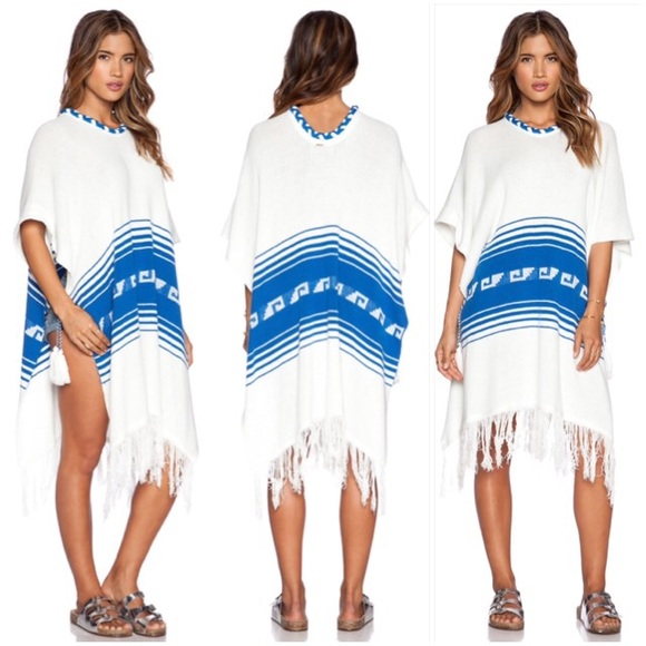 ✨Sale✨Wildfox Fringe Poncho