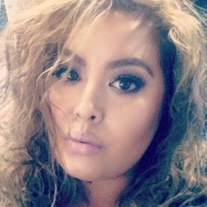 Meet your Posher, Esther