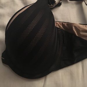 34D bra