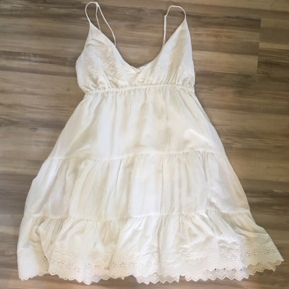 LF Dresses & Skirts - White/ivory baby doll dress from LF