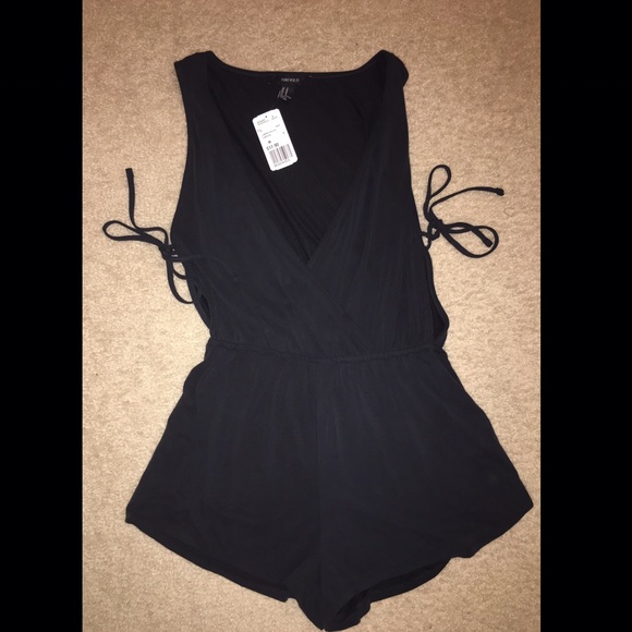 Romper - Picture 2 of 4