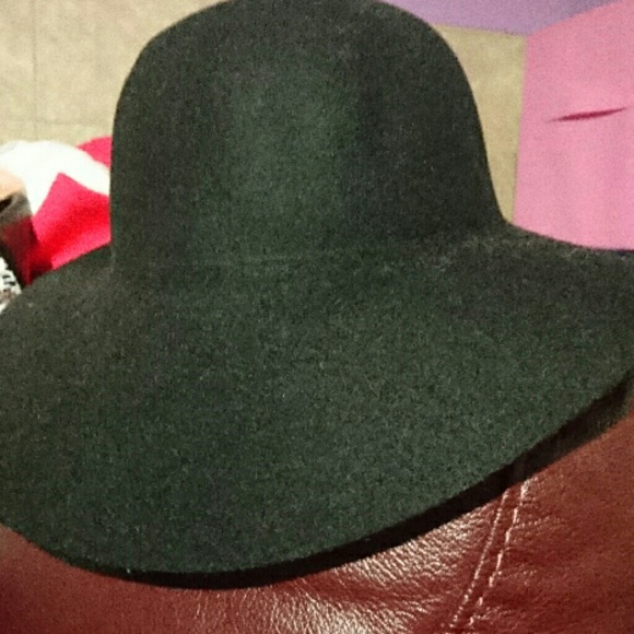 Fall/Winter hat - Picture 2 of 2