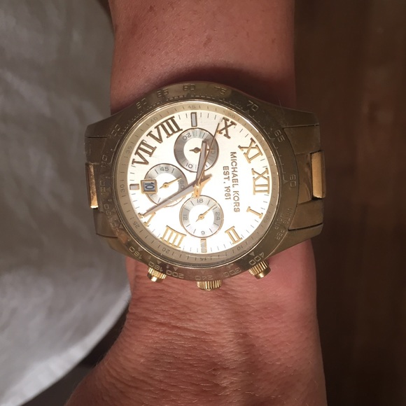 Michael Kors Gold Watch - Picture 2 of 2