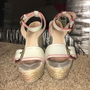 Pour La Victoire Wedges