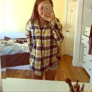 Plaid long sleeve t-shirt 🌻
