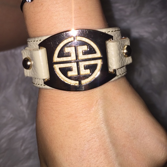 Leather bracelet
