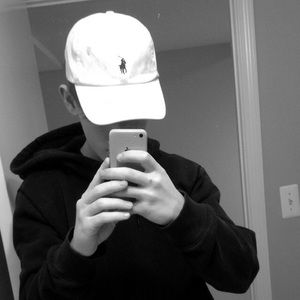 Meet your Posher, Casey