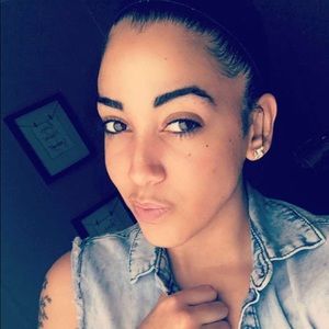 Meet your Posher, Ingrid