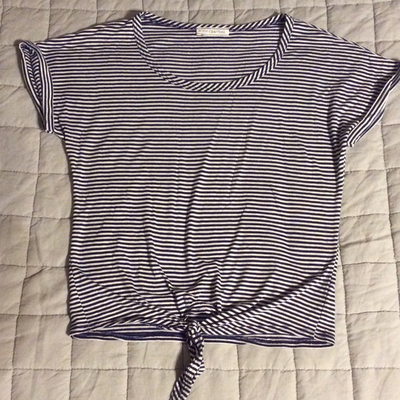 Ladies top size small