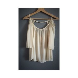 OPEN SHOULDER LACE TOP